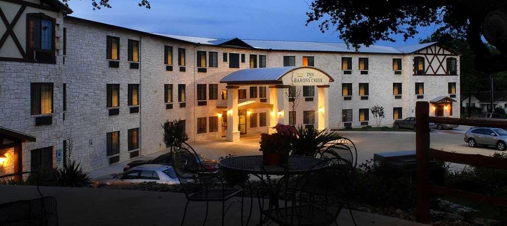 Inn On Barons Creek Fredericksburg Exterior foto