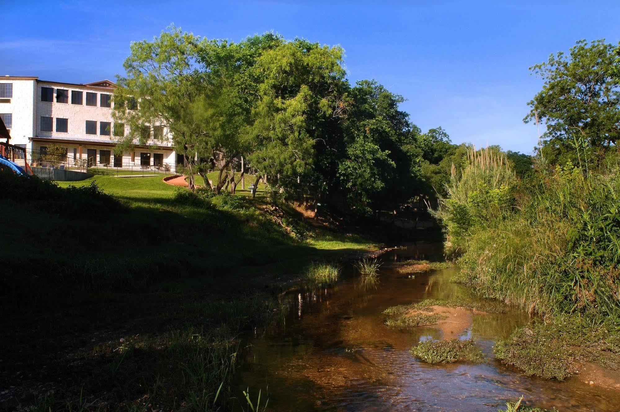Inn On Barons Creek Fredericksburg Exterior foto